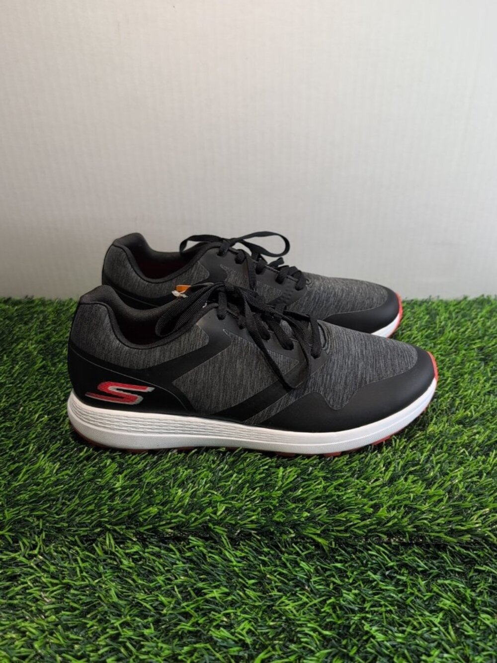 Skechers GO GOLF Ultra Flight Womens Size 10 Performance Comfort Golf Footwear